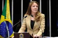 Vanessa Grazziotin classifica pedido de impeachment de Dilma como tentativa de golpe