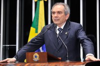 Raimundo Lira homenageia povo da Venezuela e Geraldo Vandré