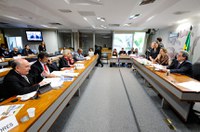 Plano de saúde poderá ser impedido de exigir autorização prévia para internações