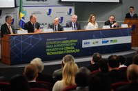 Proposta do marco para ciência e tecnologia recebe apoio em seminário internacional