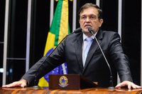 Walter Pinheiro chama atenção para incêndio na Chapada Diamantina