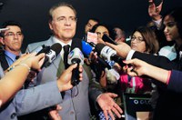 ‘Não é hora do Congresso cruzar os braços’, diz Renan Calheiros