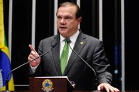 Wellington Fagundes cobra conclusão das obras do VLT em Cuiabá