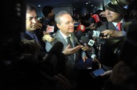 Renan confirma sessão do Congresso para 19h 