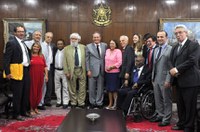 Artistas e intelectuais pedem a Renan justiça na condução do impeachment