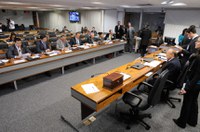 Conselho de Ética: Ataídes será o relator do caso de Delcídio; denúncia contra Randolfe é arquivada