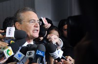 Renan diz que Brasil precisa voltar a crescer