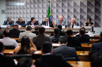 Terceirização, migração de haitianos e terras indígenas marcaram agenda da CDH