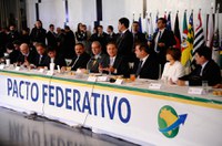 Governadores e prefeitos pediram novo pacto federativo