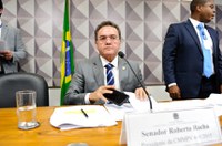 Projeto tipifica crime de desvio de recursos do Bolsa Família   