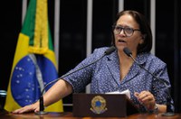 Fátima Bezerra reclama da parcialidade dos órgãos de investigação e da imprensa no Brasil