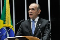 Ministro da Saúde quer poder público e sociedade juntos contra mosquito da Zica