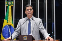 Ricardo Ferraço anuncia filiação ao PSDB e acusa Dilma de ignorar a crise  do país