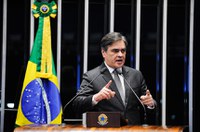 'O governo Dilma acabou', diz Cássio Cunha Lima 