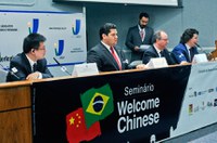 Brasil deve se preparar para receber mais turistas da China, recomenda Davi Alcolumbre