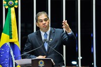 Constituição deve ser a balizadora do processo de impeachment, diz Hélio José