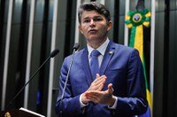  José Medeiros diz chamar impeachment de 'golpe' é estratégia para fugir das denúncias