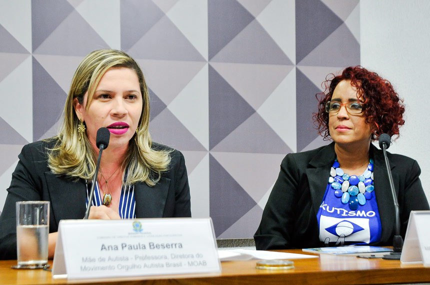 Ana Paula Beserra e Viviani Guimarães, mães de autistas 