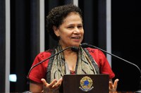 Regina Sousa defende campanha permanente por mais mulheres na política