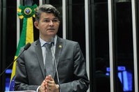 Crise econômica atinge em cheio setor industrial, aponta José Medeiros 