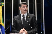Pedaladas fiscais não foram para programas sociais, afirma José Medeiros
