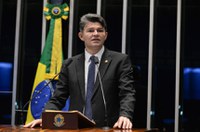 José Medeiros cobra investigação de distribuição de cargos para barrar impeachment