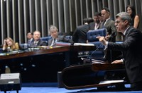 Senadores divergem sobre pronunciamento de Romero Jucá