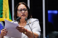Fátima Bezerra critica processo de impeachment e proposta de antecipação de eleições