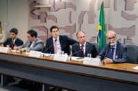 Brasil tem meios legais e tecnológicos para reduzir desmatamento, dizem especialistas 