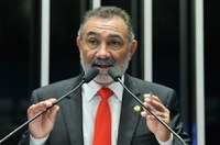 Para Telmário, oposição engana o povo ao tentar associar Dilma à Operação Lava Jato