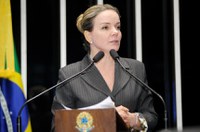 Gleisi Hoffmann critica conduta dos deputados durante votação do impeachment