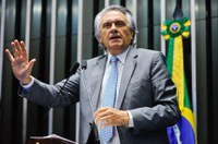 Ronaldo Caiado pede rapidez na análise do impeachment pelo Senado