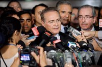 Senado recebe processo de impeachment da presidente Dilma