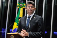 Para José Medeiros, Dilma 'comete equívoco gravíssimo' ao considerar impeachment golpe