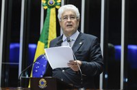 Requião defende convocação imediata de eleições presidenciais