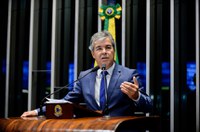 Jorge Viana: 'Brasil tem muitas lições a tirar' da situação política atual
