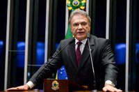 Alvaro Dias cobra demissão de Jucá e diz que PV fiscalizará governo Temer