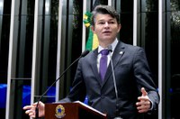 José Medeiros elogia equipe econômica de Temer e volta a descartar tese de golpe