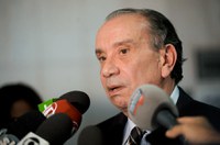Novo líder do governo, Aloysio Nunes diz que é preciso discutir reformas com a oposição