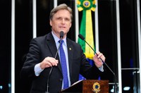  Dário Berger critica burocracia para licenciar pesca e questiona fusão de ministérios