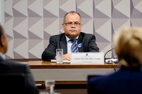 Subsecretário do Tesouro diz que 'pedaladas' foram simples atraso de pagamentos