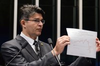 José Medeiros diz que vai rebater da tribuna 'mentiras' contra governo Temer