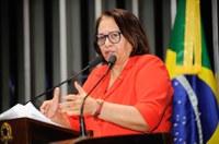Fátima Bezerra critica programa 'Escola sem Partido'