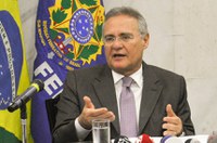 Senado deve concluir julgamento do impeachment até fim de agosto, diz Renan