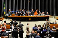 Congresso mantém 8 vetos presidenciais na sessão desta terça 