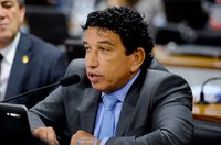 Magno Malta: 'Com o impeachment, Brasil saberá quem é Dilma'