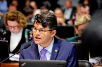 'É hora de Dilma pagar pelos crimes que cometeu', afirma Medeiros