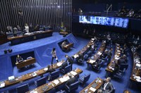 Após discursos, começam manifestações da acusação e da defesa