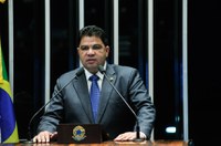 Dilma Rousseff teve amplo direito de defesa, afirma Cidinho Santos