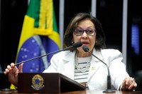 Lídice da Mata: 'Impeachment é farsa e golpe'